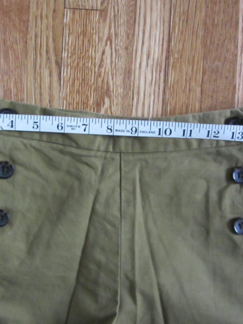 Banana Republic Button Front Shorts - 4 - Picture 3 of 6